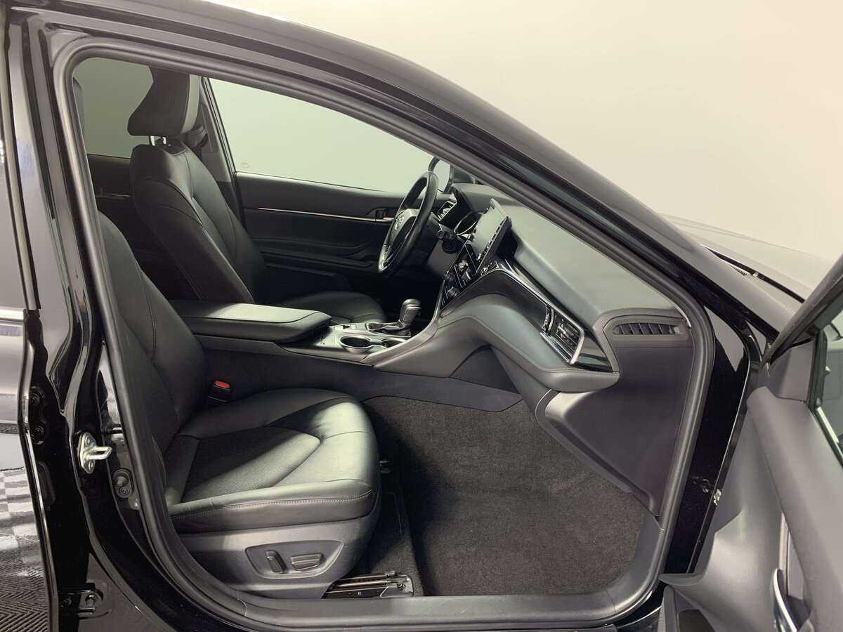 Toyota Camry, 2021 Фото №19