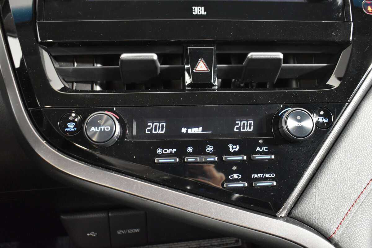 Toyota Camry, 2021 Фото №17