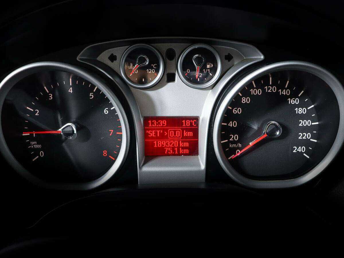 Ford Focus, 2010 Фото №9