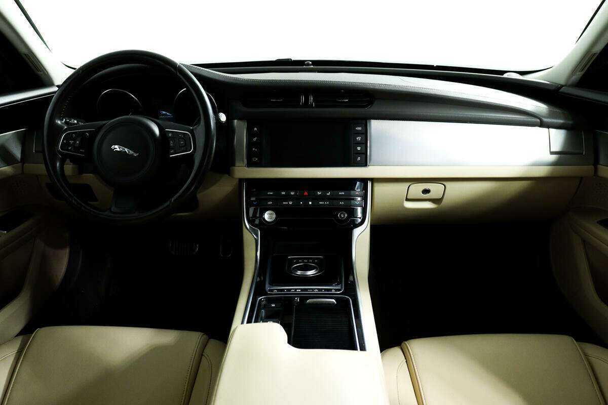 Jaguar XF, 2016 Фото №11