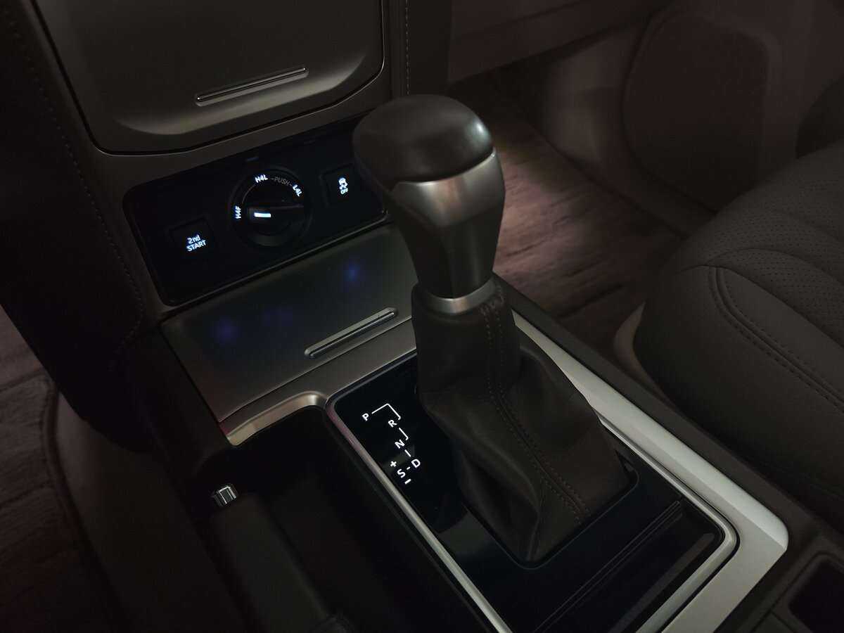Toyota Land Cruiser Prado, 2021 Фото №24