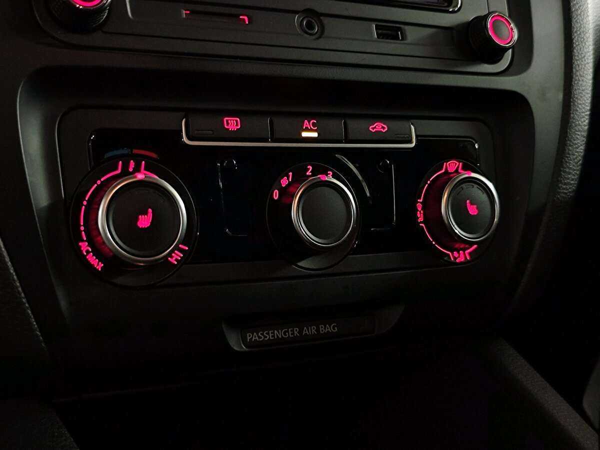 Volkswagen Jetta, 2011 Фото №16