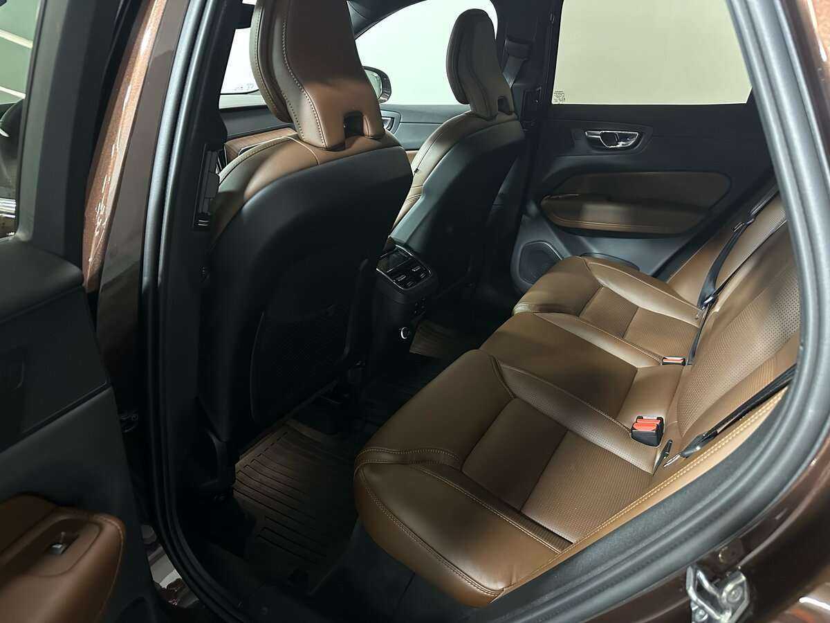 Volvo XC60, 2019 Фото №10