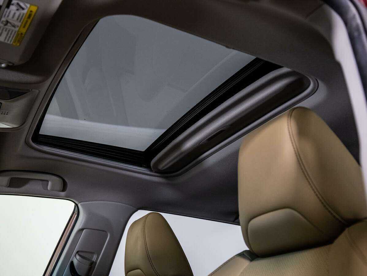 Toyota RAV4, 2019 Фото №14