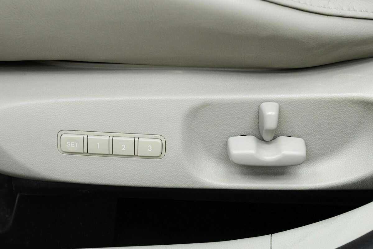 Mazda CX-7, 2011 Фото №21