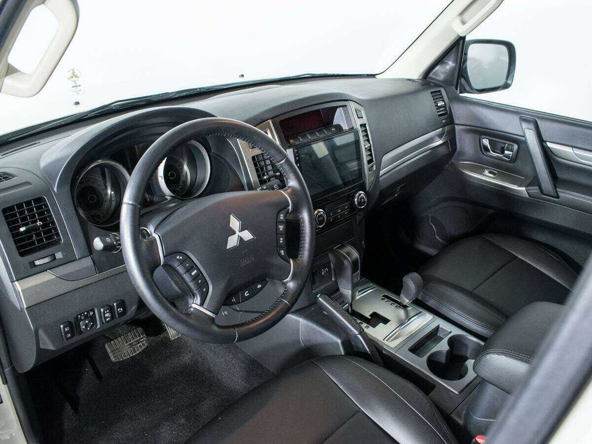 Mitsubishi Pajero, 2021 Фото №13