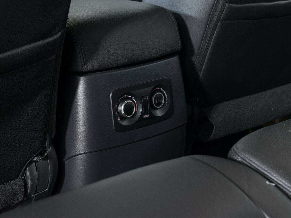 Mitsubishi Pajero, 2021 Фото №16