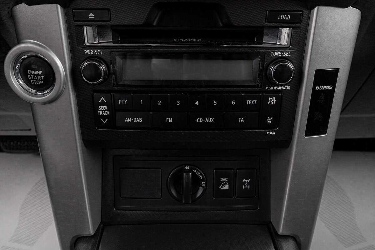 Toyota Land Cruiser Prado, 2010 Фото №14