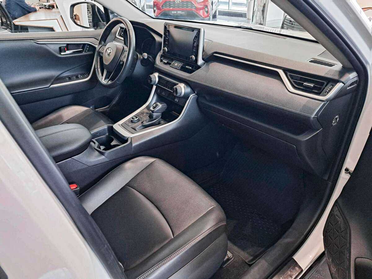Toyota RAV4, 2021 Фото №9