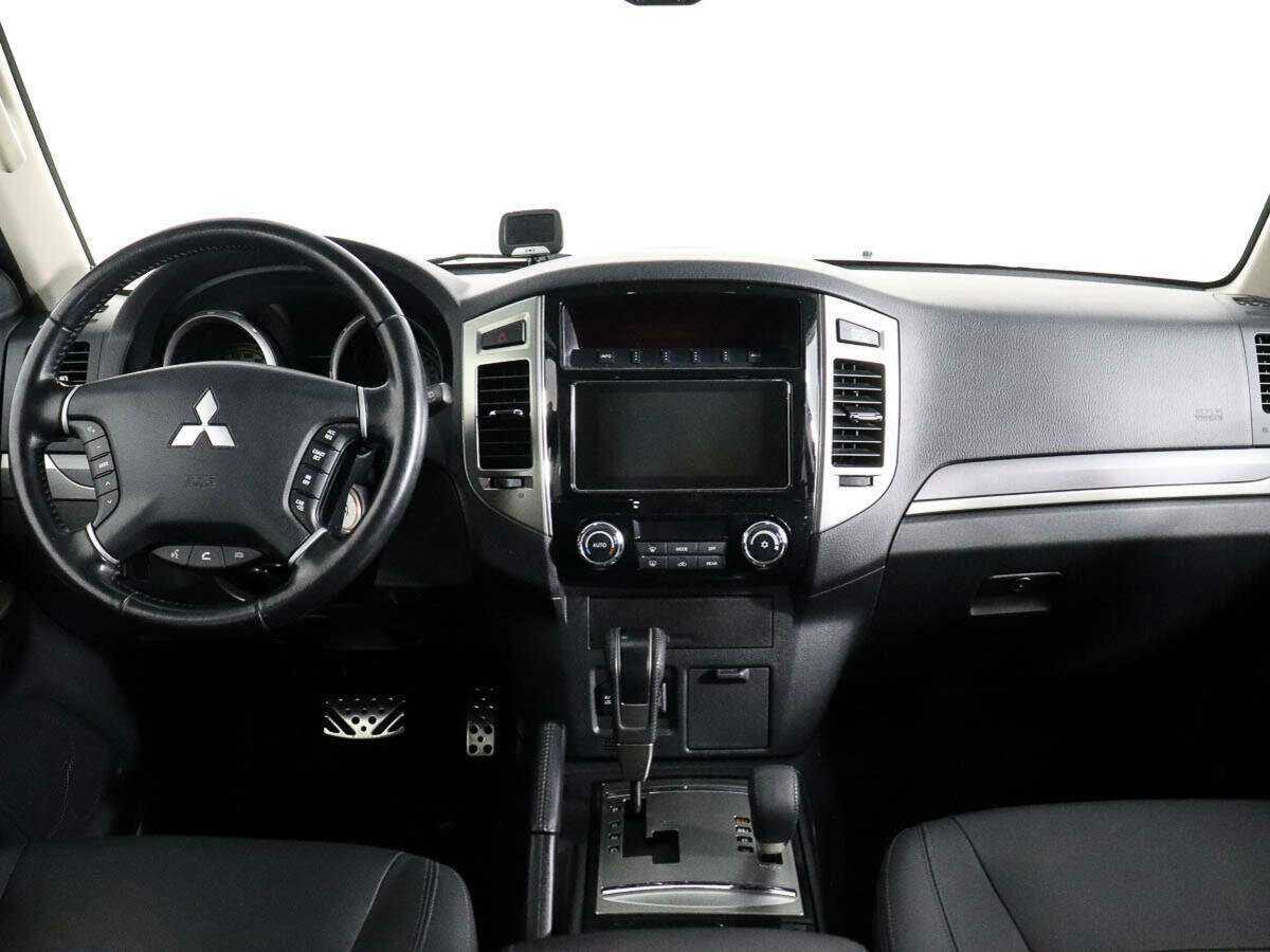 Mitsubishi Pajero, 2018 Фото №11