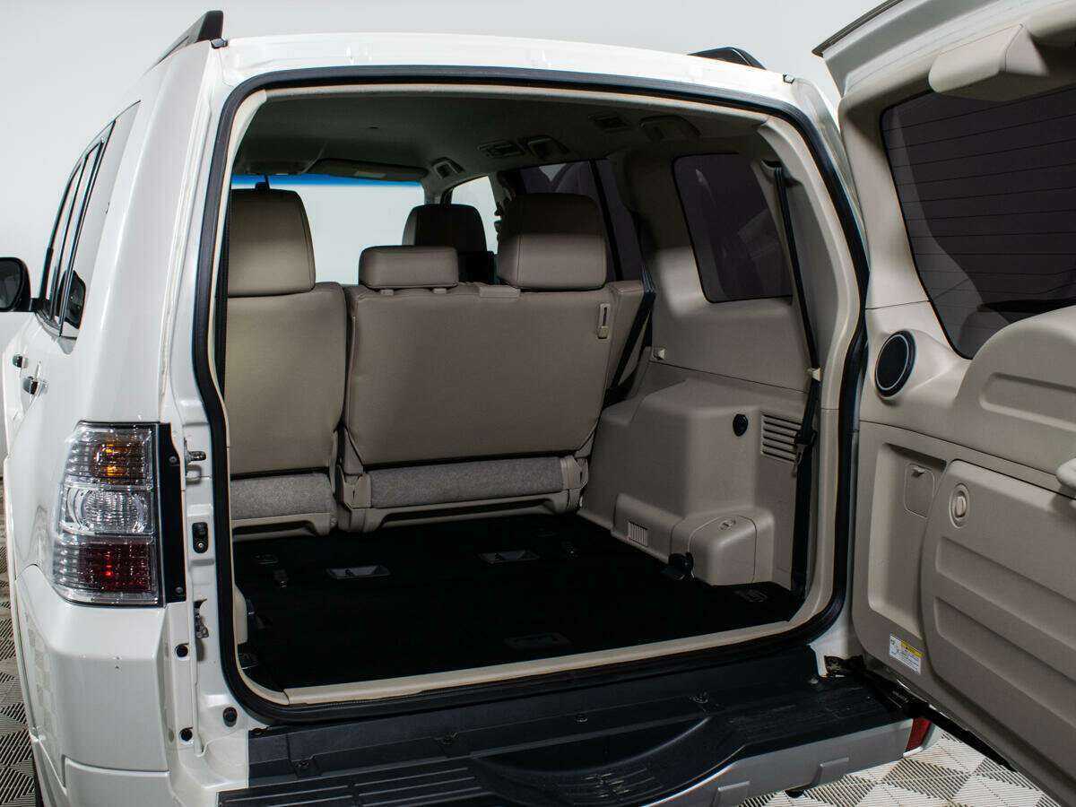 Mitsubishi Pajero, 2019 Фото №15