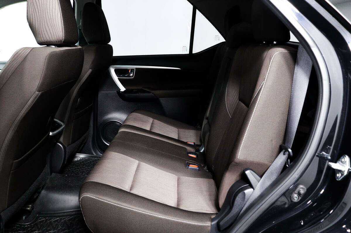 Toyota Fortuner, 2018 Фото №12