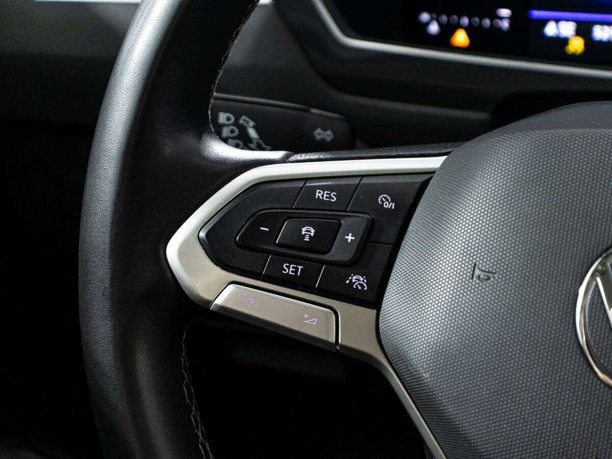 Volkswagen Tiguan, 2021 Фото №17