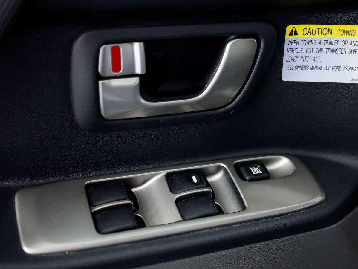 Mitsubishi Pajero, 2003 Фото №12