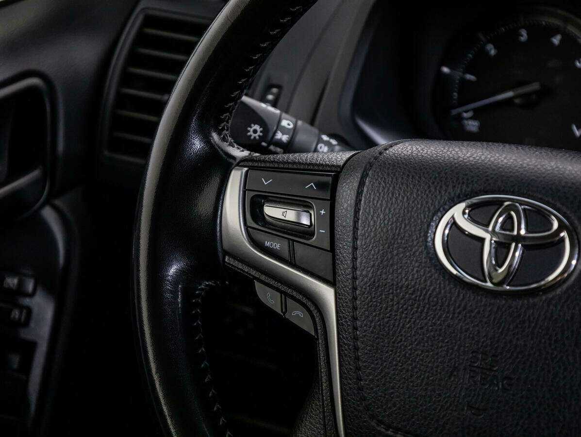 Toyota Land Cruiser Prado, 2021 Фото №16