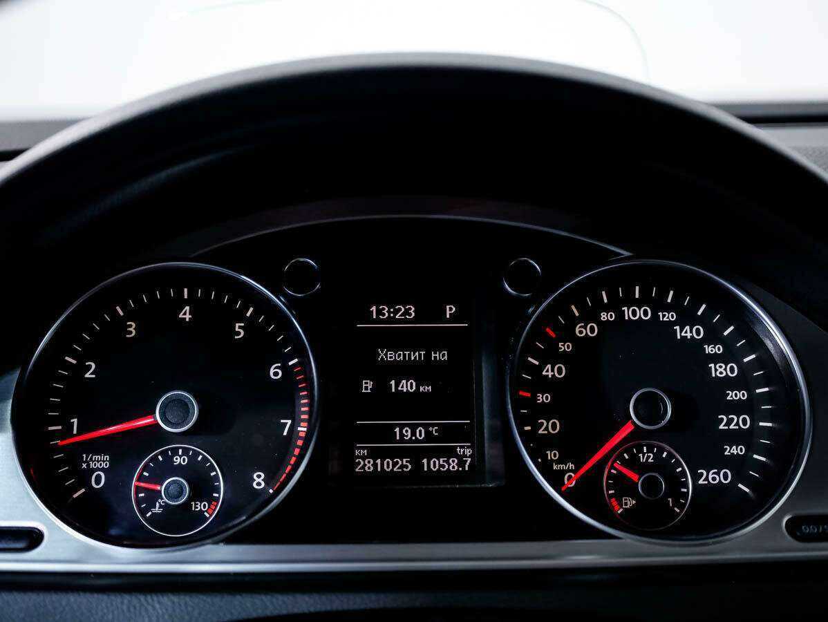 Volkswagen Passat, 2011 Фото №10