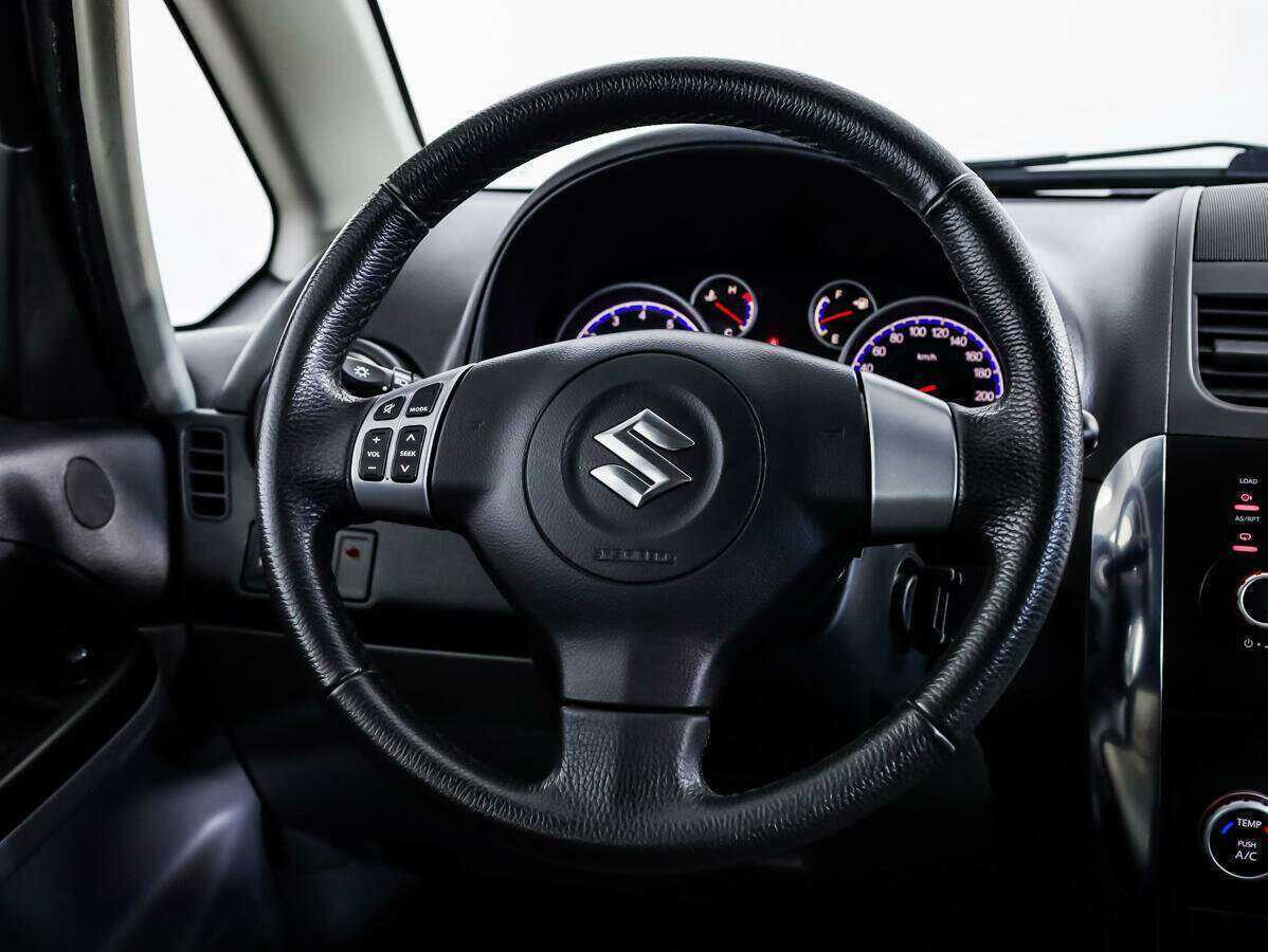 Suzuki SX4, 2011 Фото №9