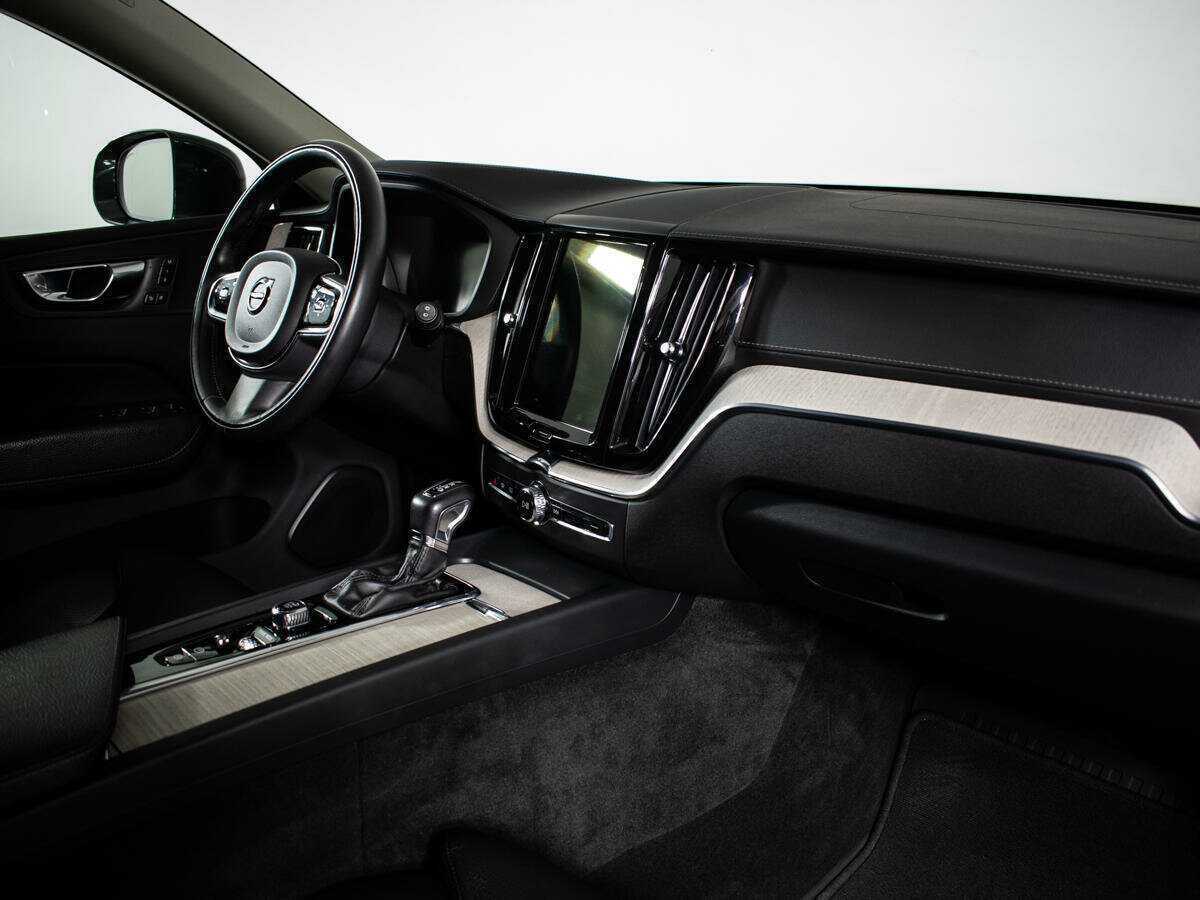 Volvo XC60, 2021 Фото №9