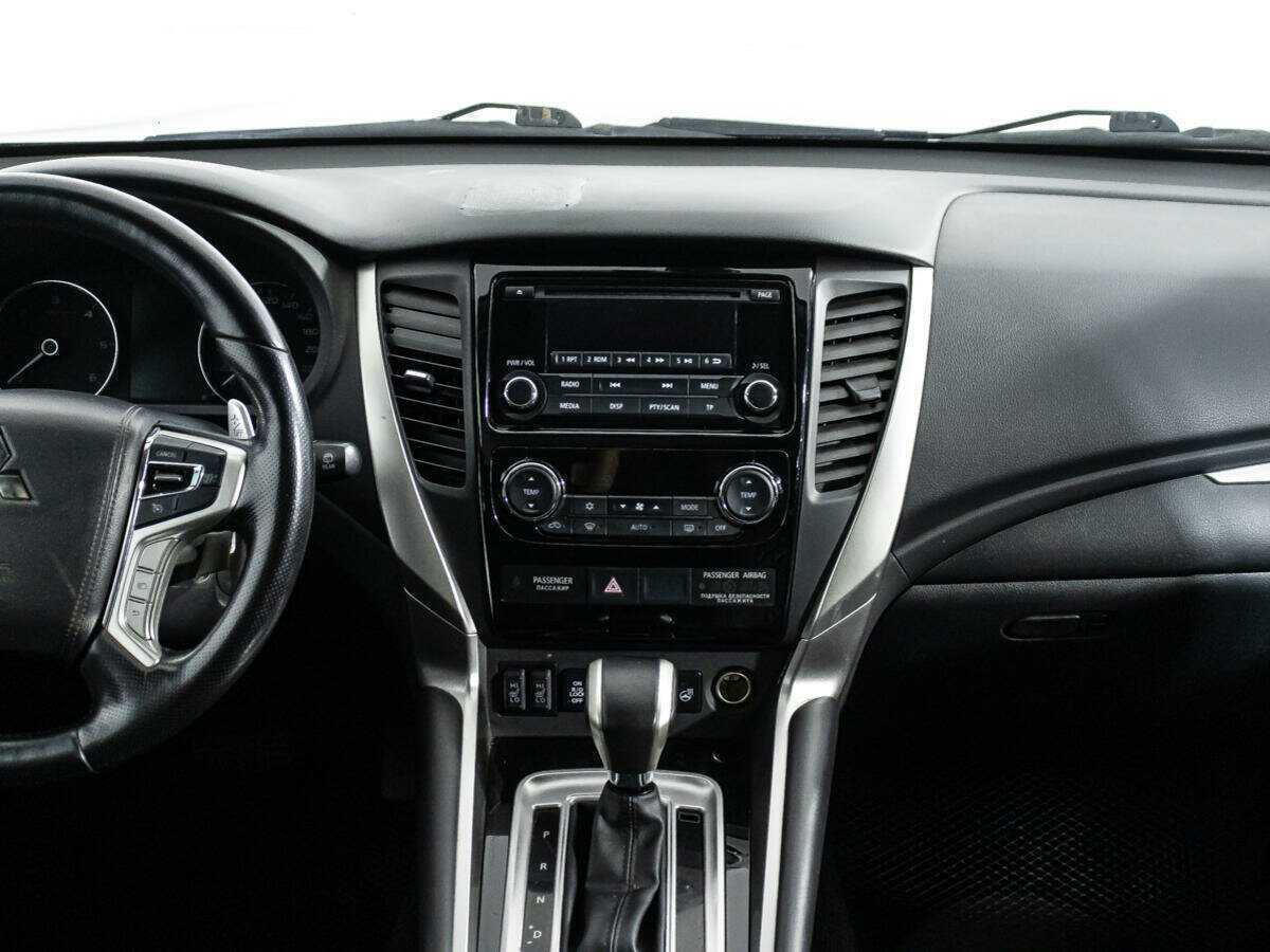 Mitsubishi Pajero Sport, 2021 Фото №14