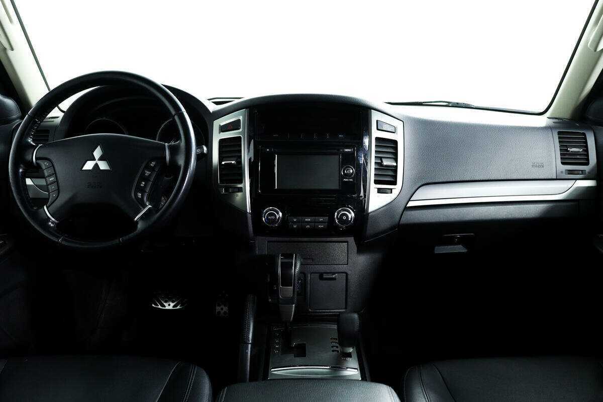 Mitsubishi Pajero, 2018 Фото №11