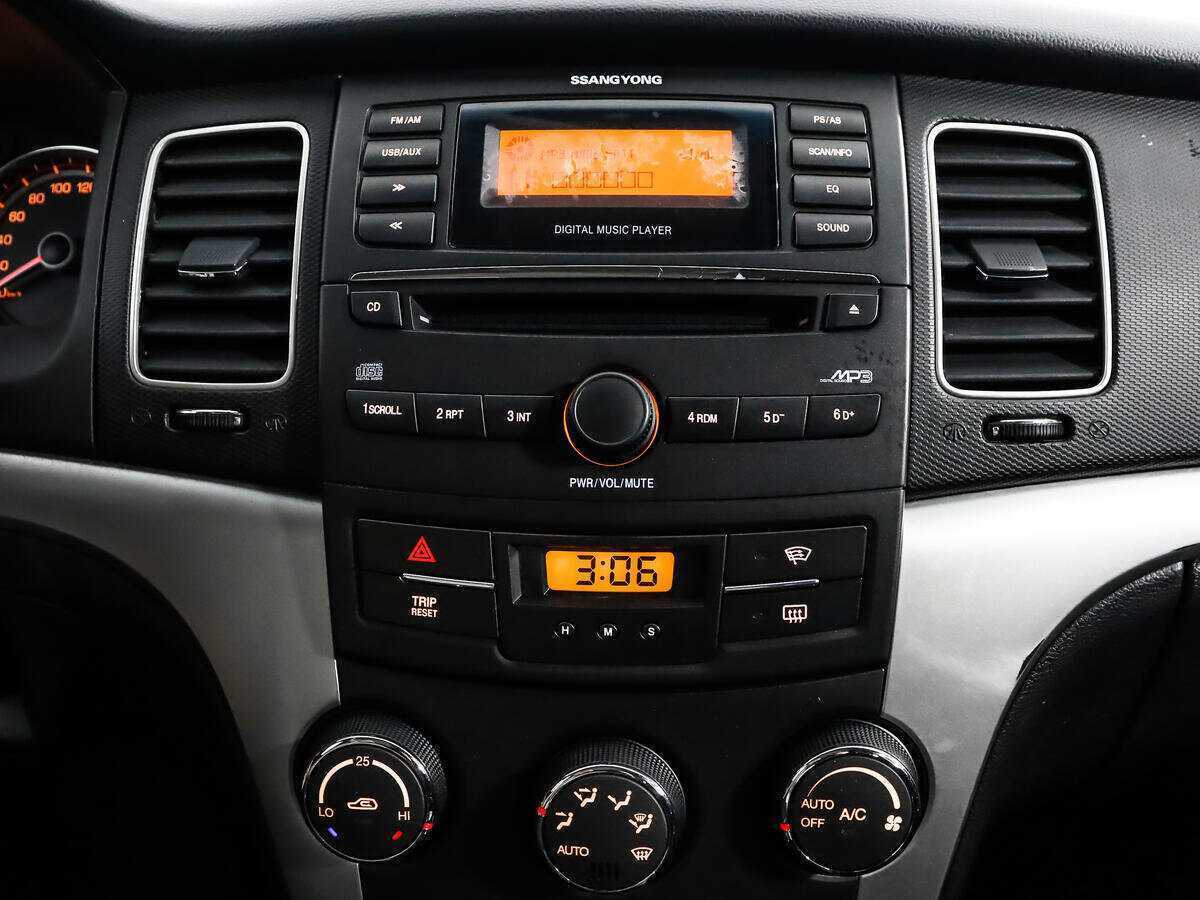 SsangYong Actyon, 2011 Фото №13