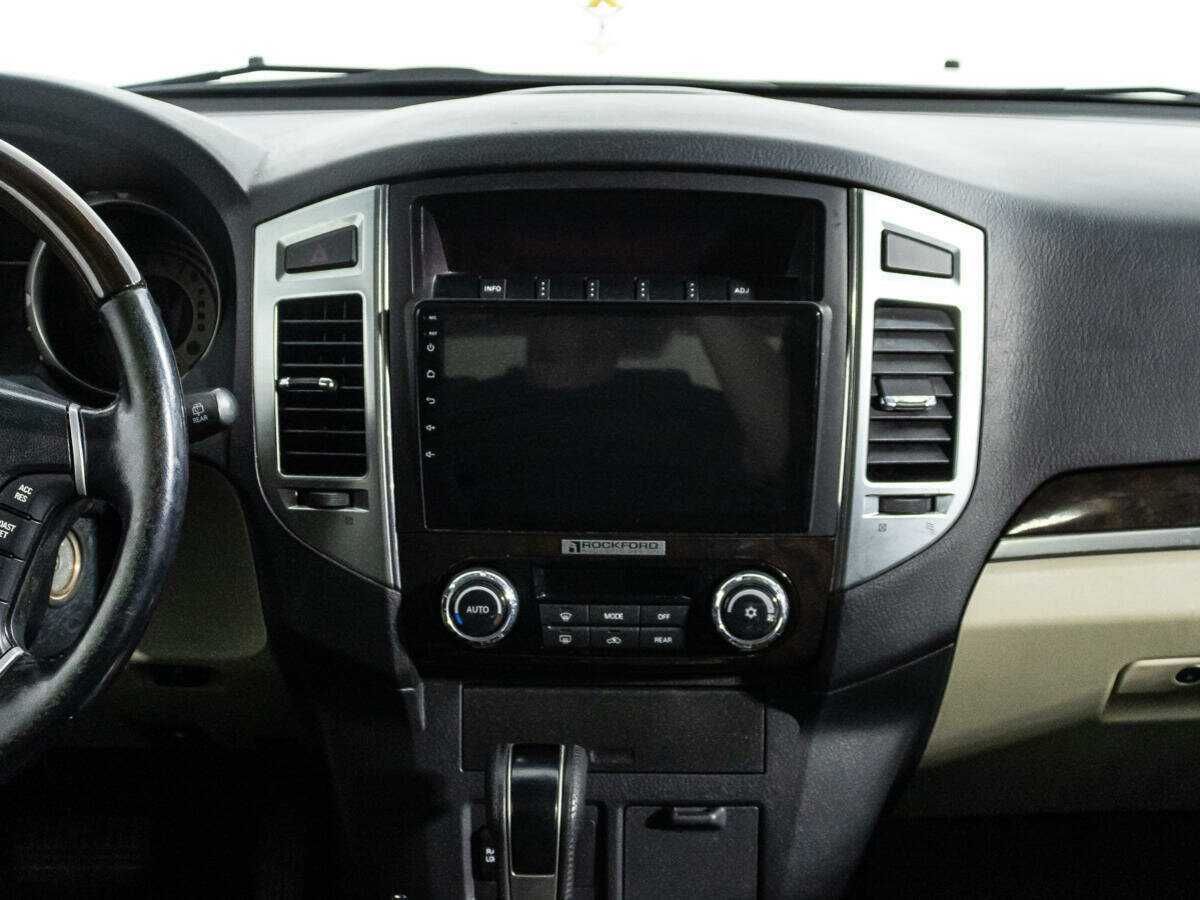 Mitsubishi Pajero, 2019 Фото №14