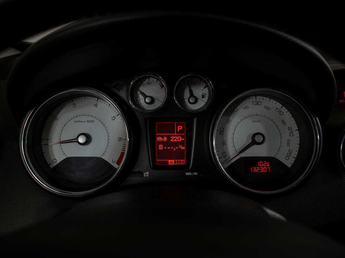 Peugeot 308, 2011 Фото №10