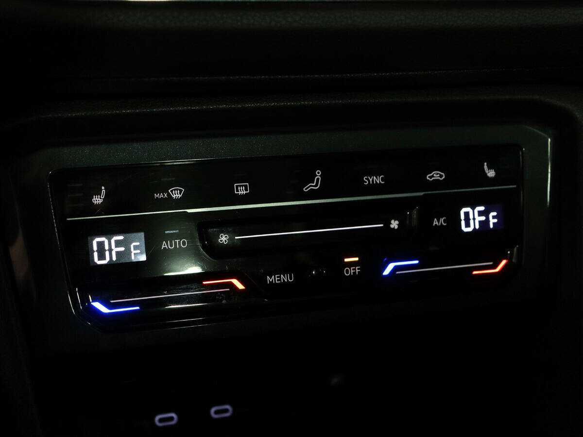 Volkswagen Tiguan, 2021 Фото №24