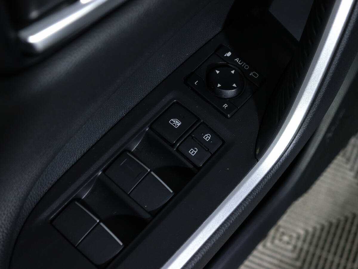 Toyota RAV4, 2020 Фото №18