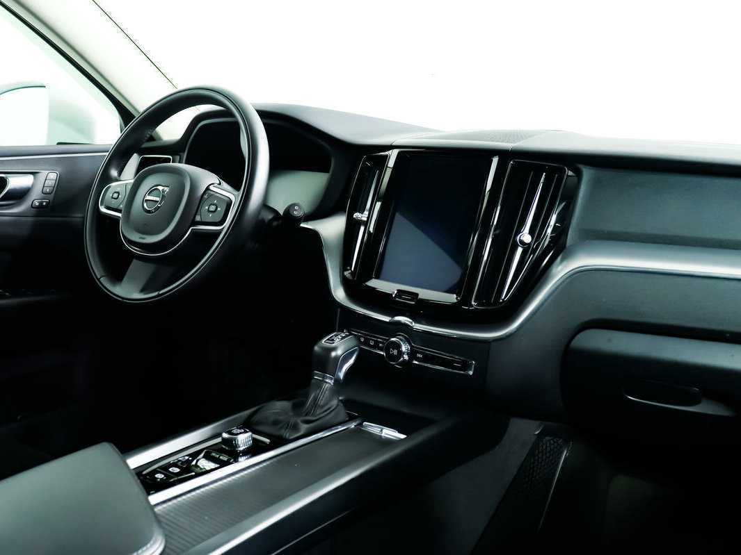 Volvo XC60, 2019 Фото №9