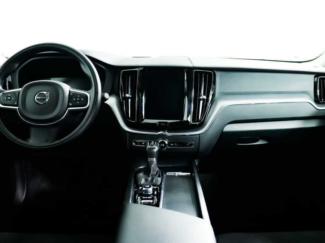 Volvo XC60, 2019 Фото №11
