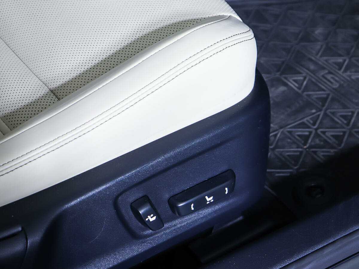 Lexus IS 250, 2013 Фото №16