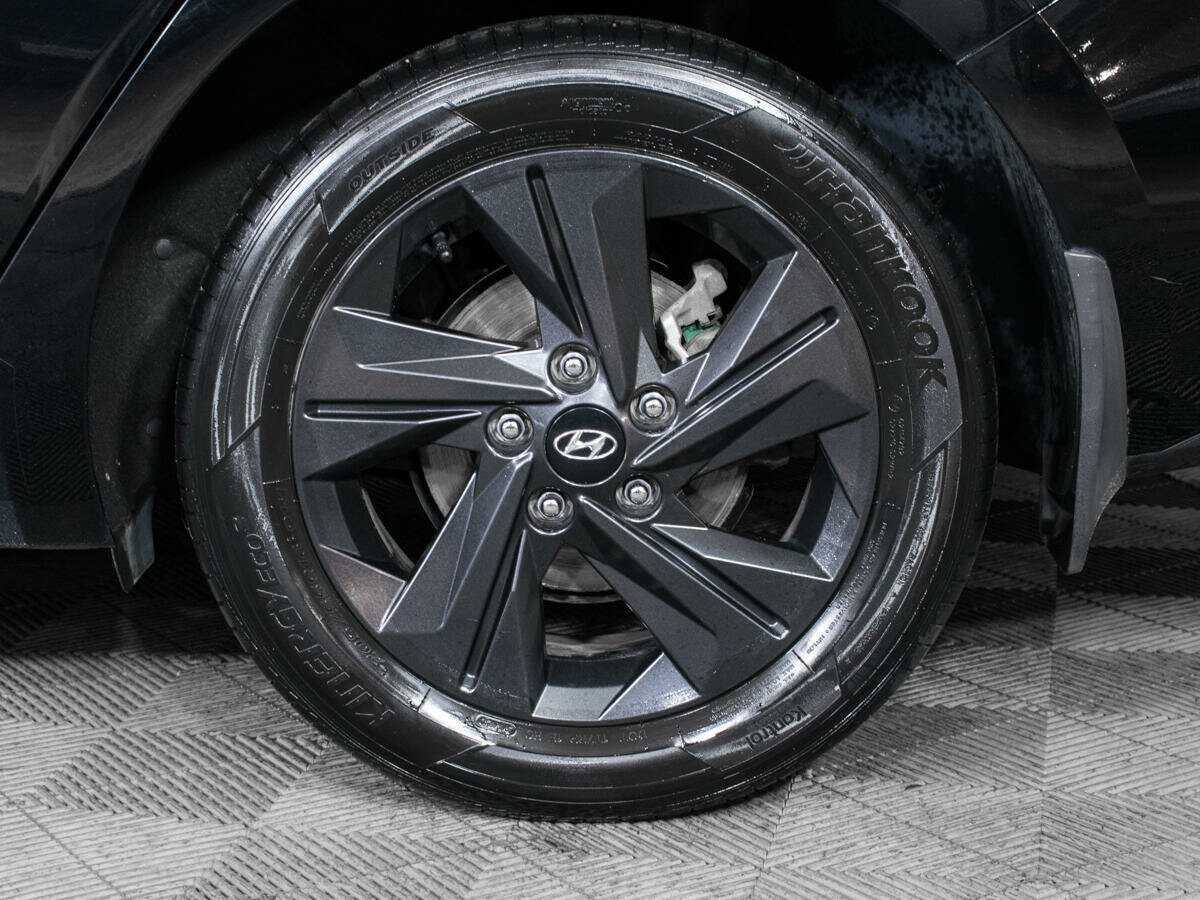 Hyundai Elantra, 2020 Фото №16