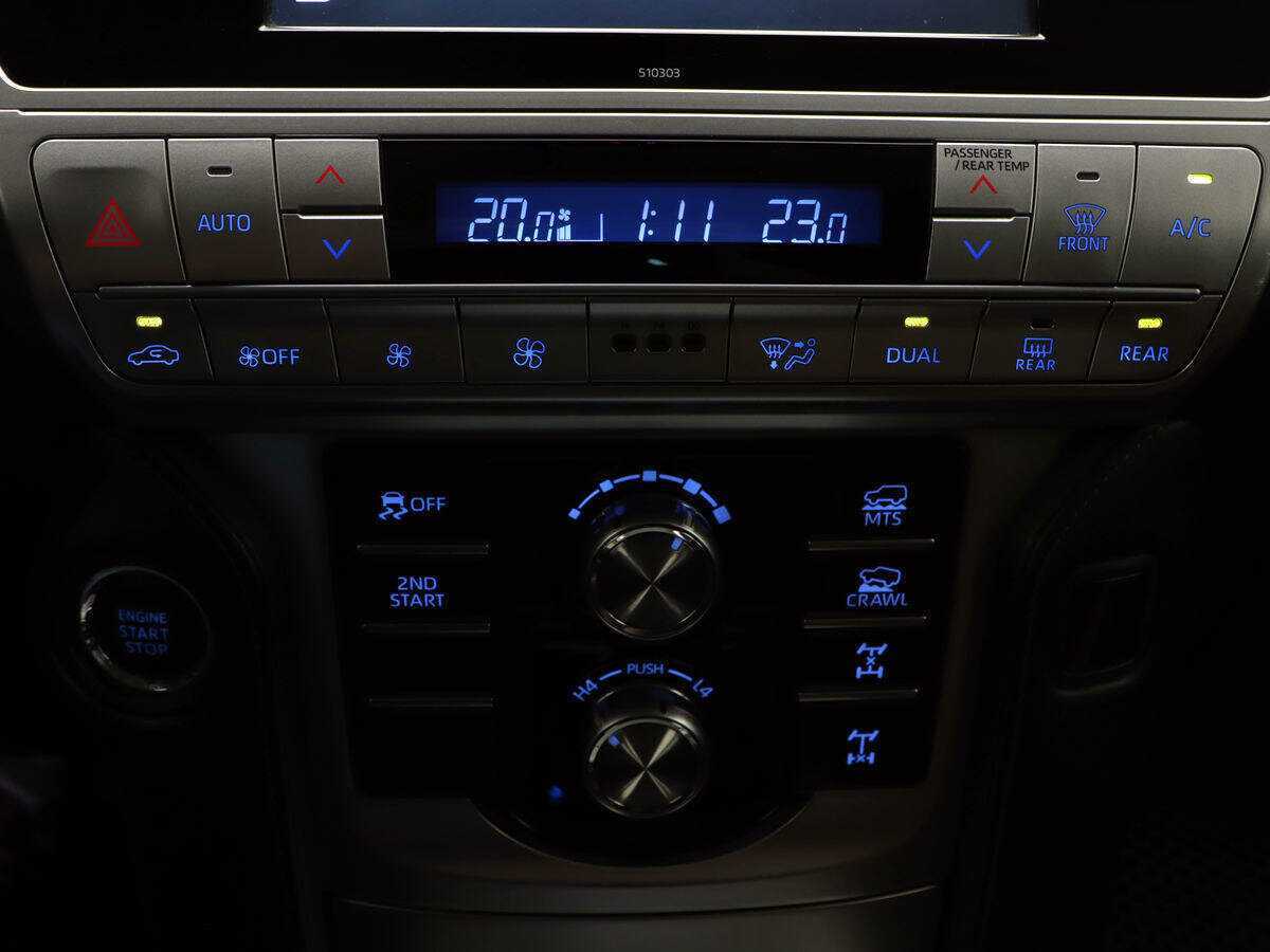 Toyota Land Cruiser Prado, 2017 Фото №21