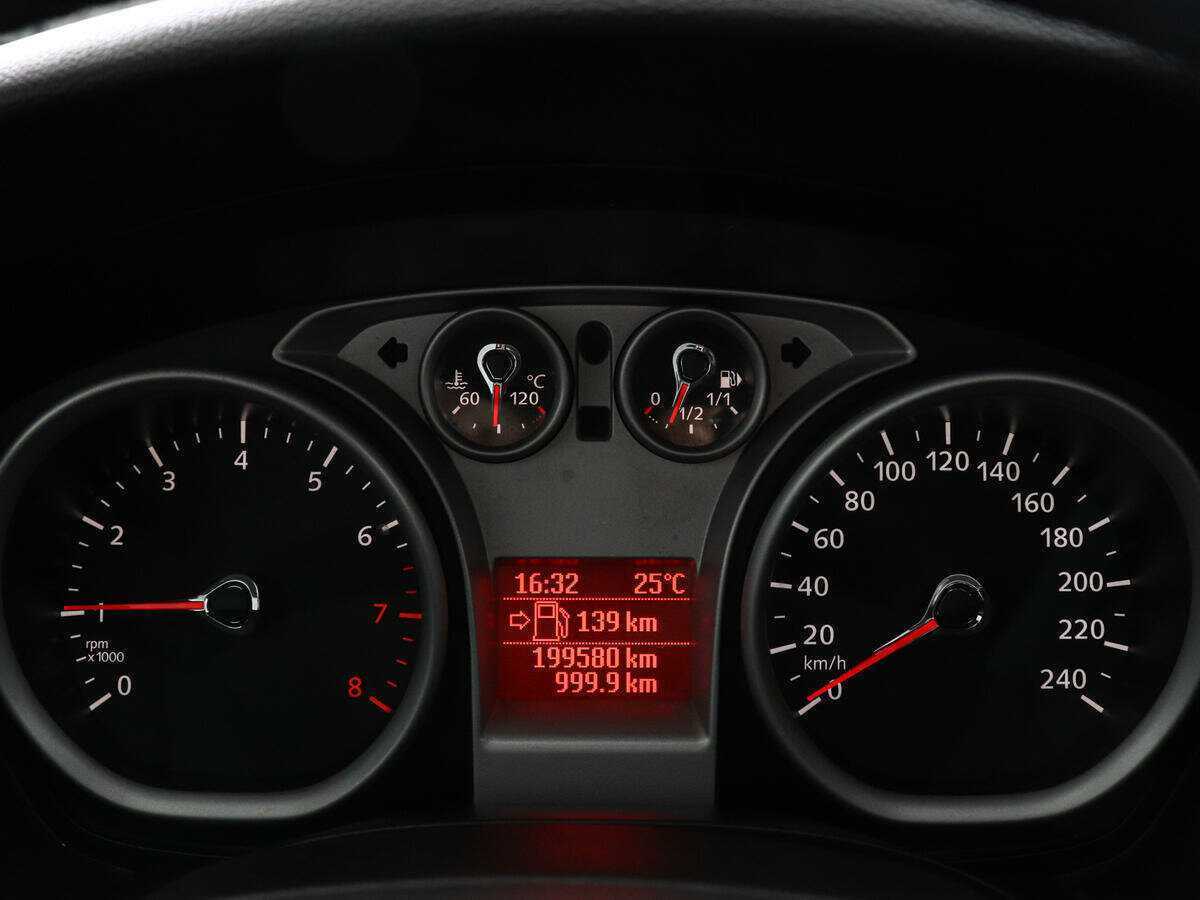 Ford Focus, 2010 Фото №11