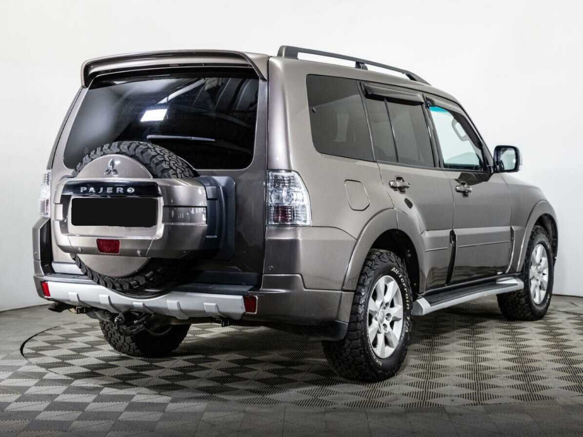 Mitsubishi Pajero, 2011 - 179 760 км. | Фото №4