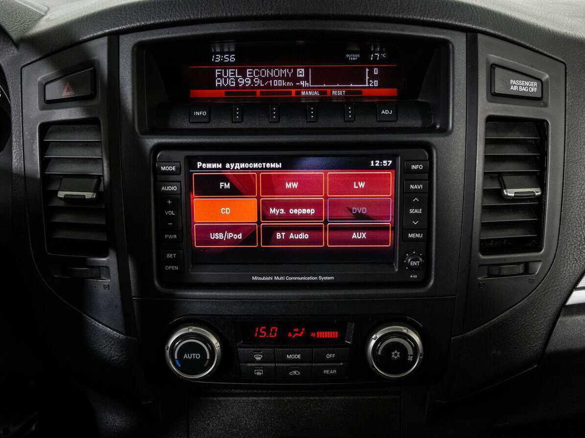 Mitsubishi Pajero, 2011 Фото №18