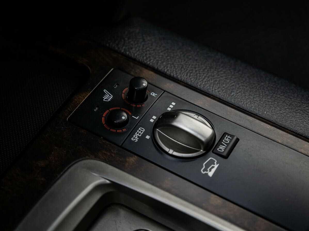 Toyota Land Cruiser, 2011 Фото №13