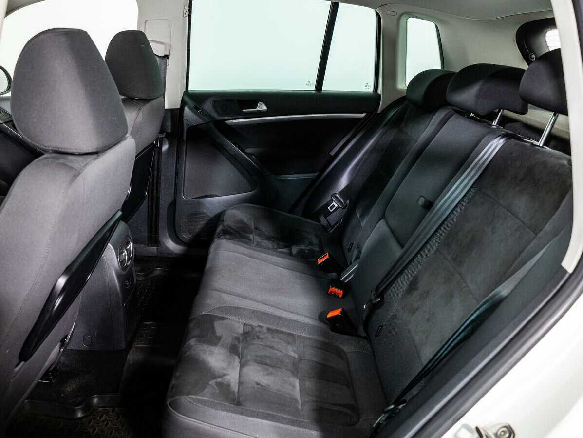 Volkswagen Tiguan, 2012 Фото №8