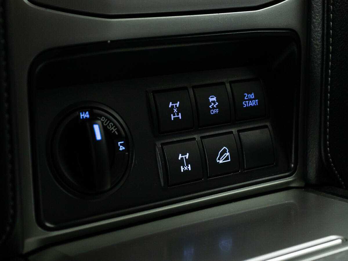 Toyota Land Cruiser Prado, 2018 Фото №20