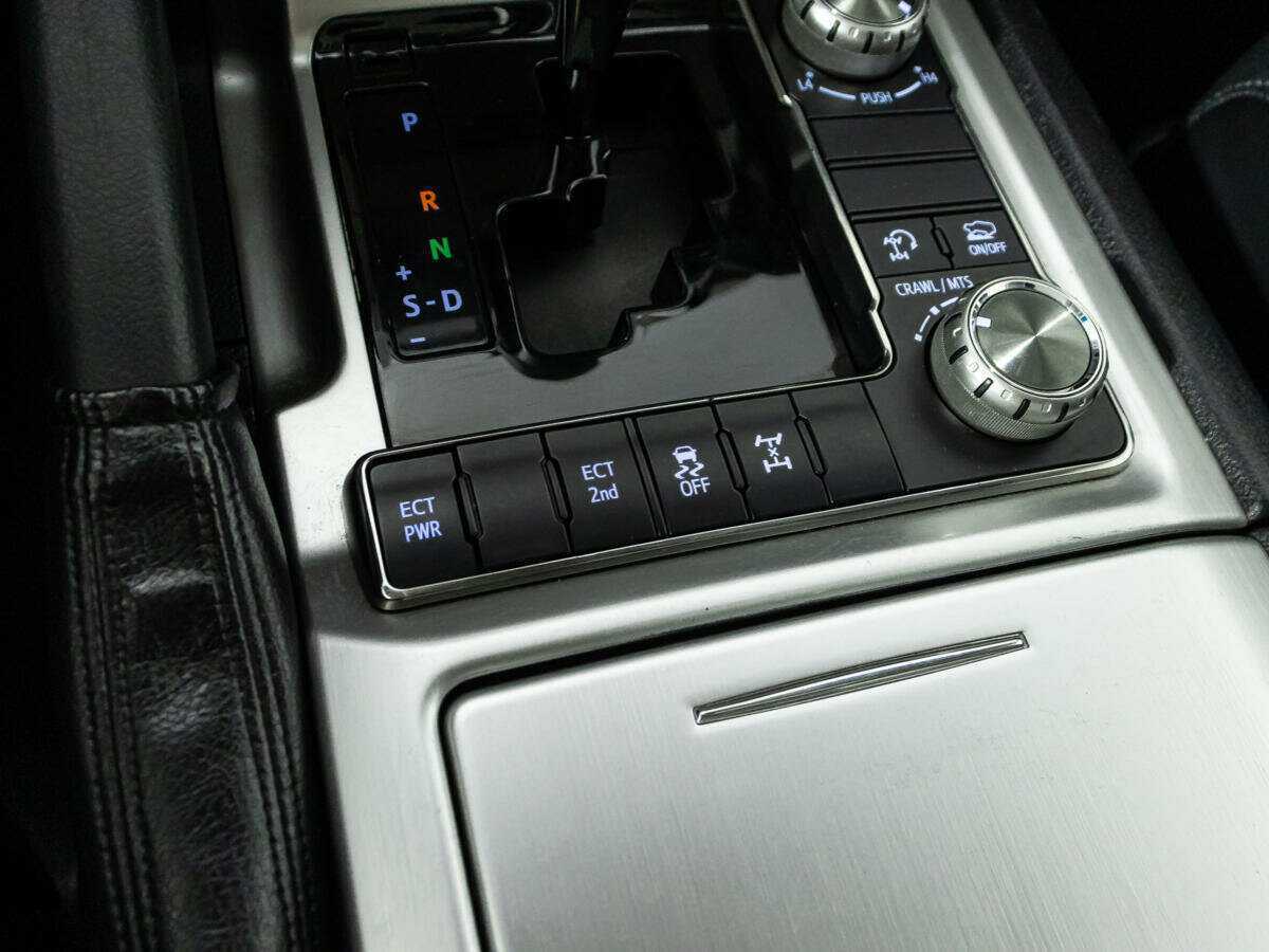 Toyota Land Cruiser, 2018 Фото №20