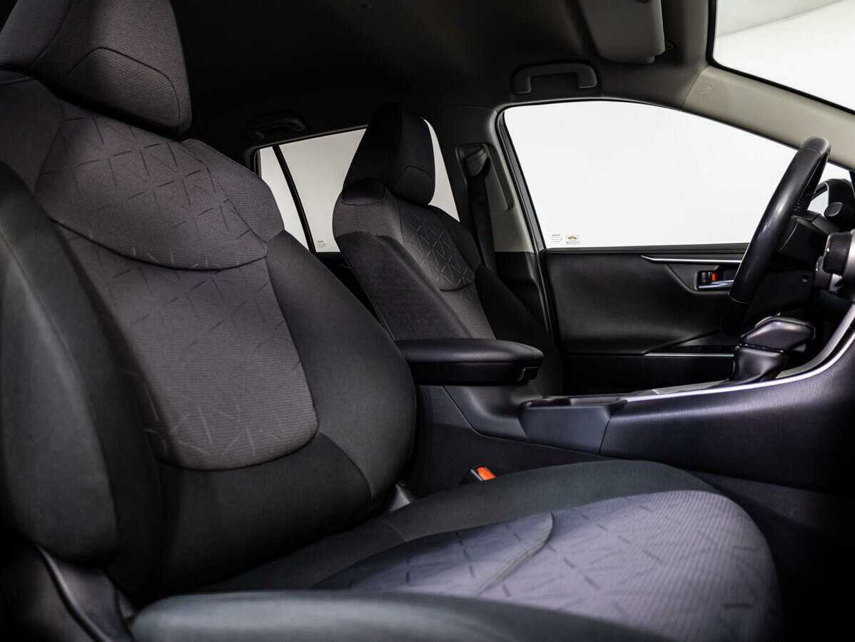 Toyota RAV4, 2020 Фото №11