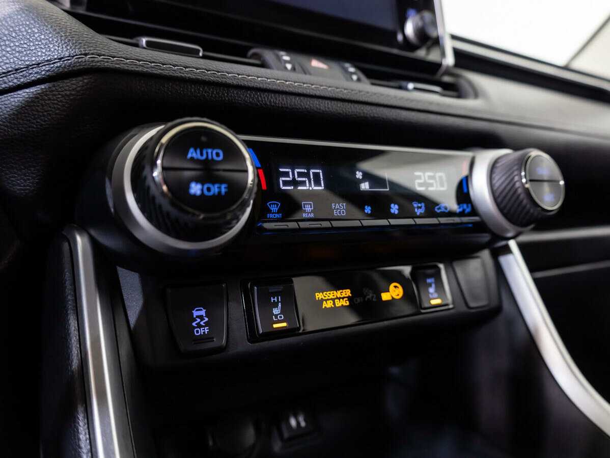 Toyota RAV4, 2020 Фото №14