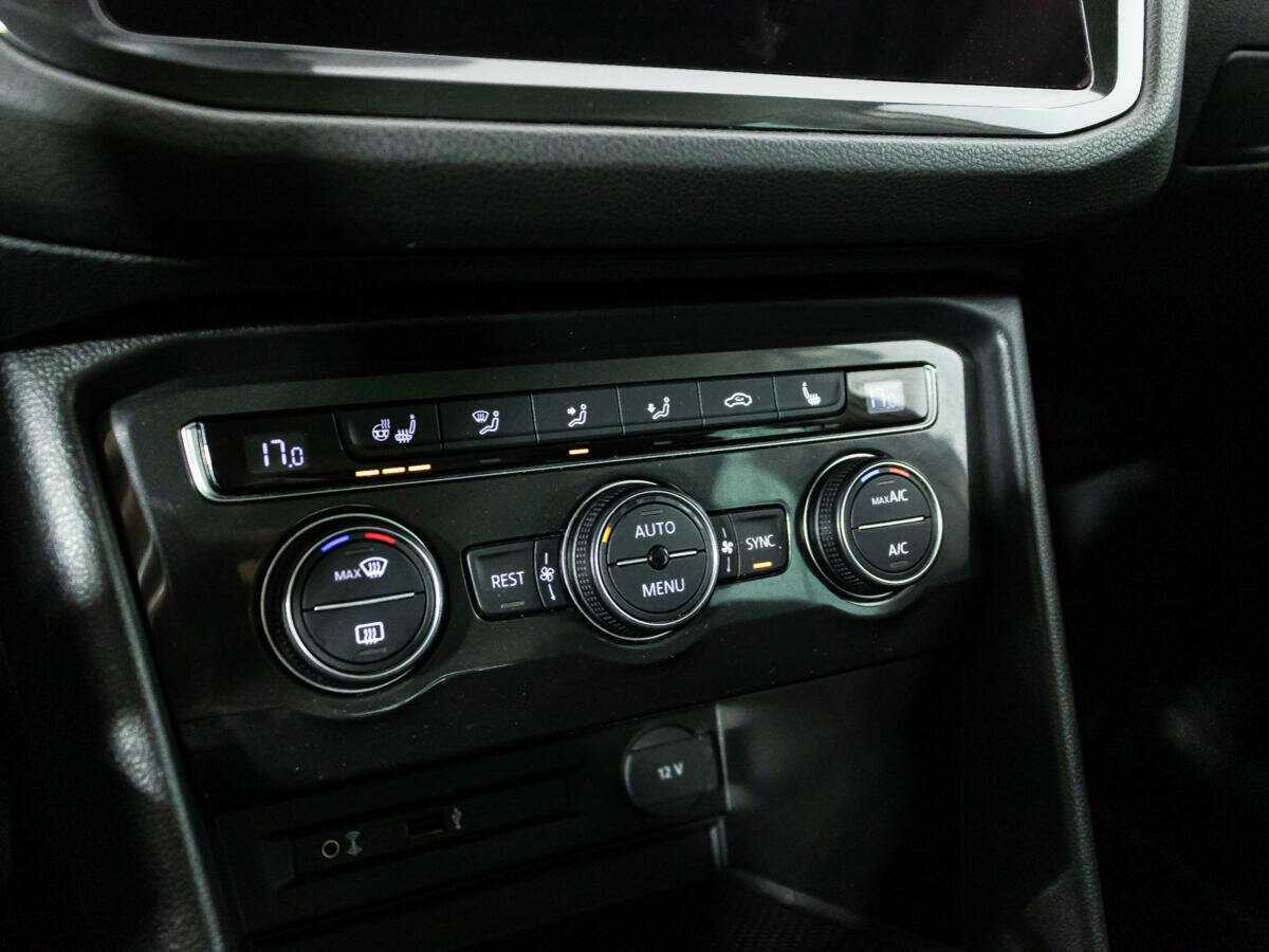 Volkswagen Tiguan, 2017 Фото №17