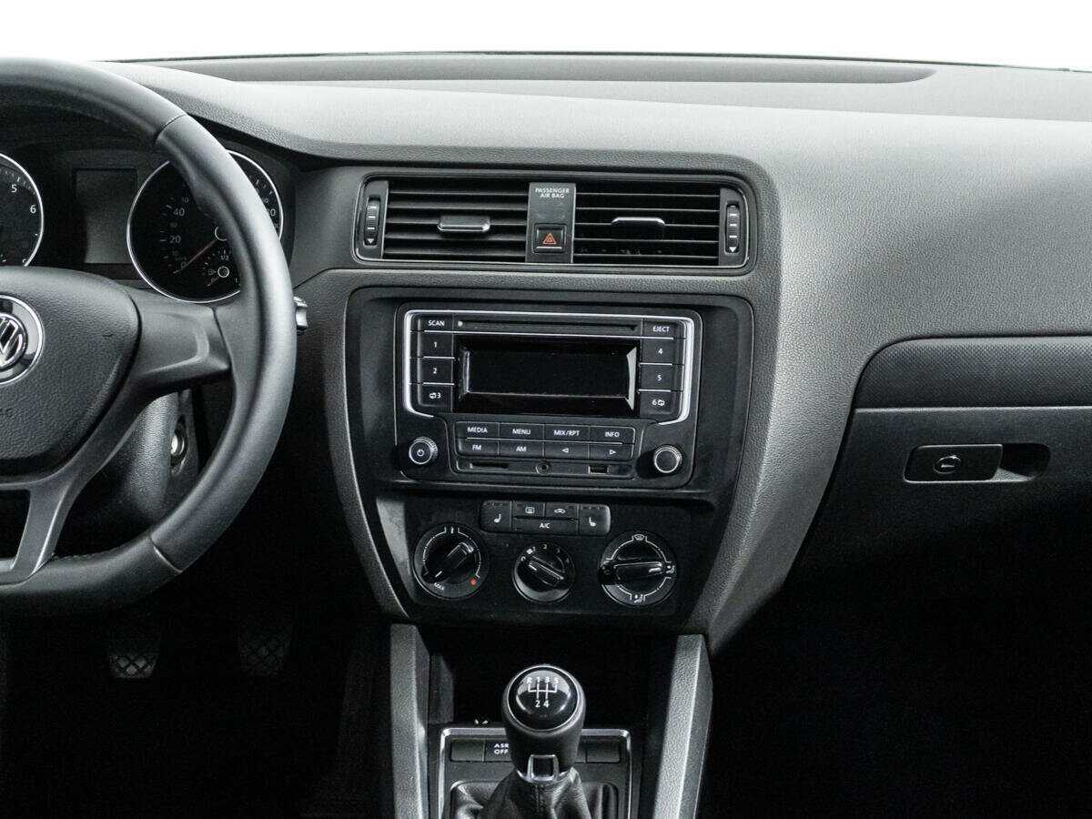 Volkswagen Jetta, 2015 Фото №14
