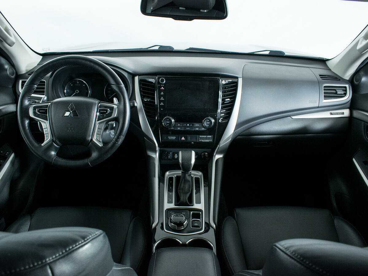 Mitsubishi Pajero Sport, 2019 Фото №12