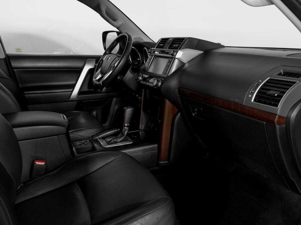 Toyota Land Cruiser Prado, 2017 Фото №9