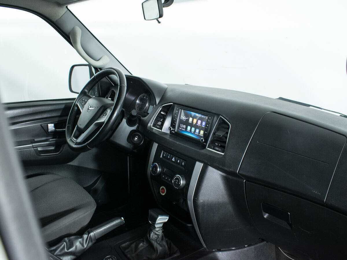 УАЗ Patriot, 2018 Фото №9