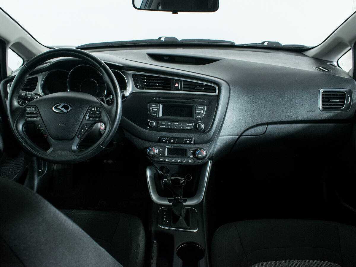 Kia Ceed, 2015 Фото №11