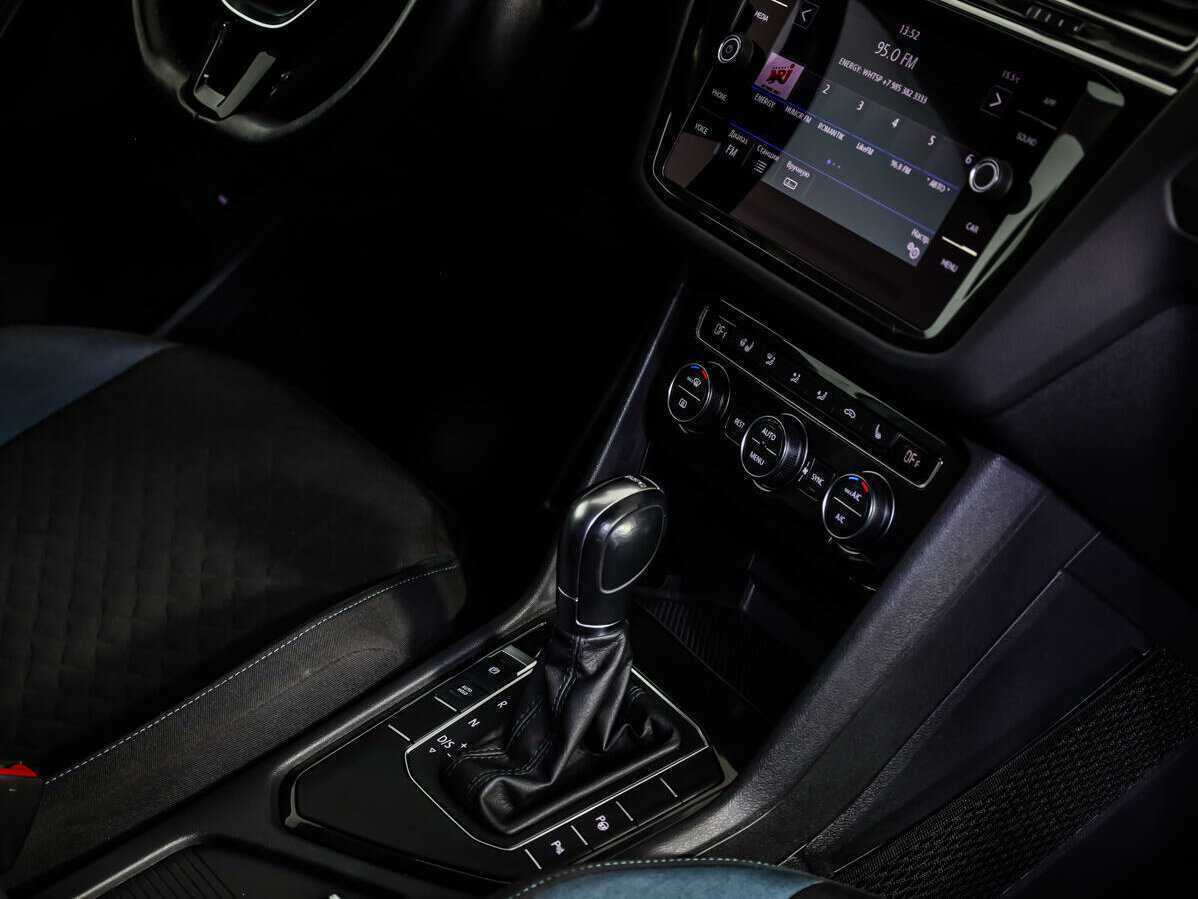 Volkswagen Tiguan, 2019 Фото №20
